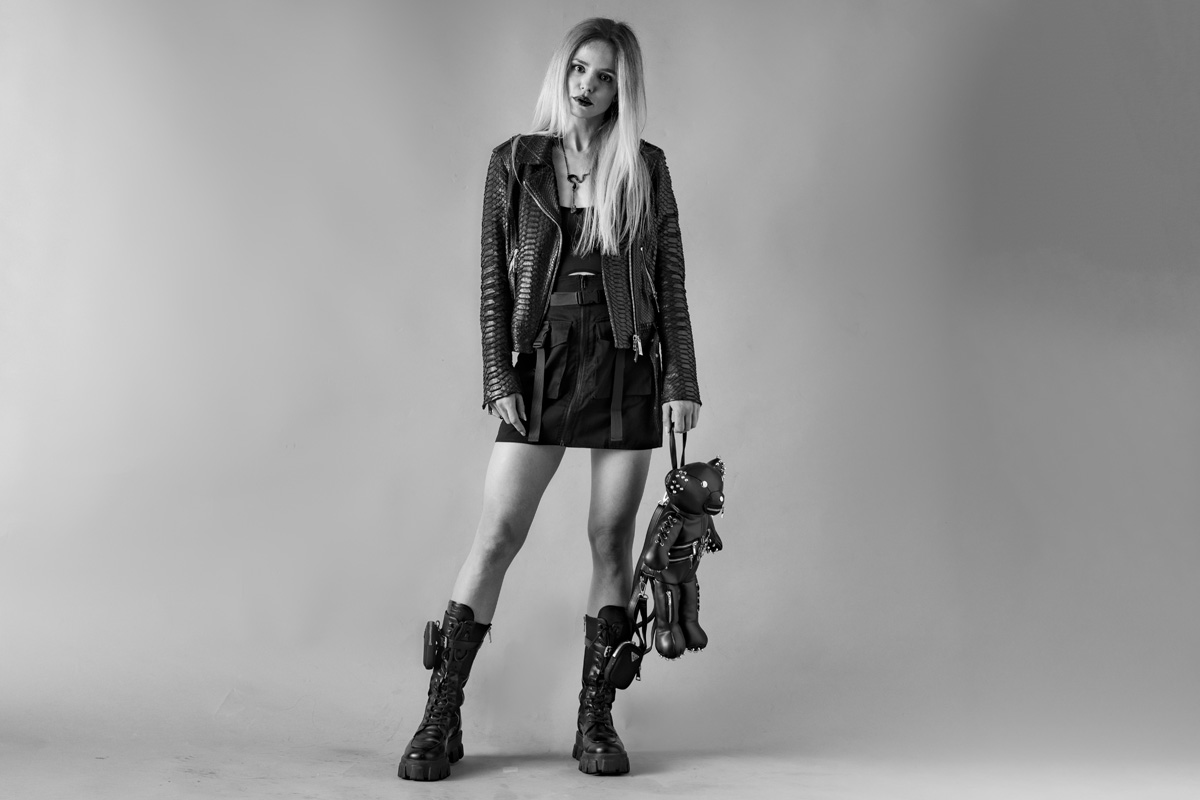 studio beauty fashion portrait